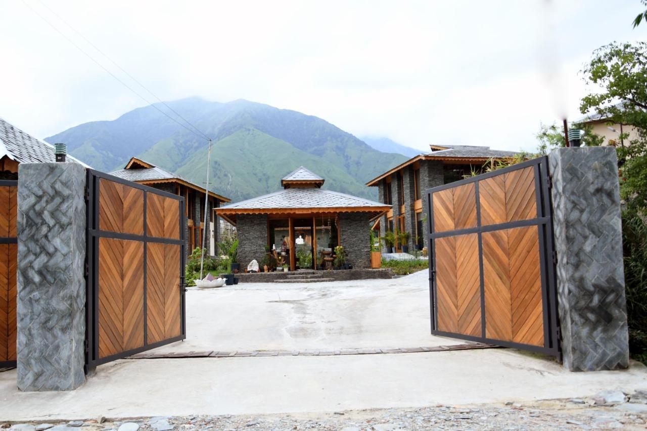 Osho Himalayas Wellness Resort Кангра Екстер'єр фото