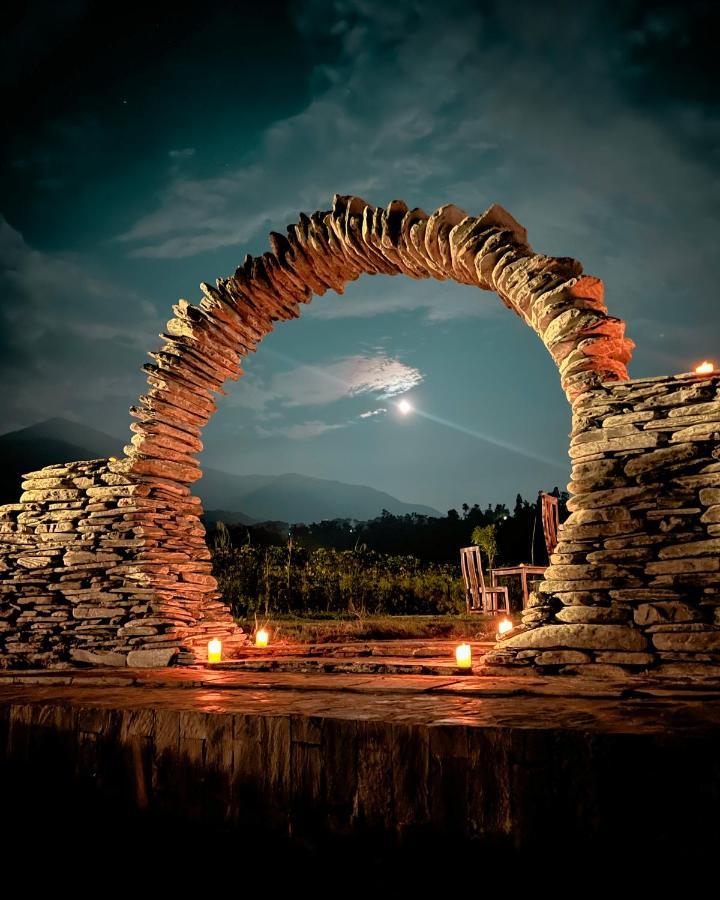 Osho Himalayas Wellness Resort Кангра Екстер'єр фото