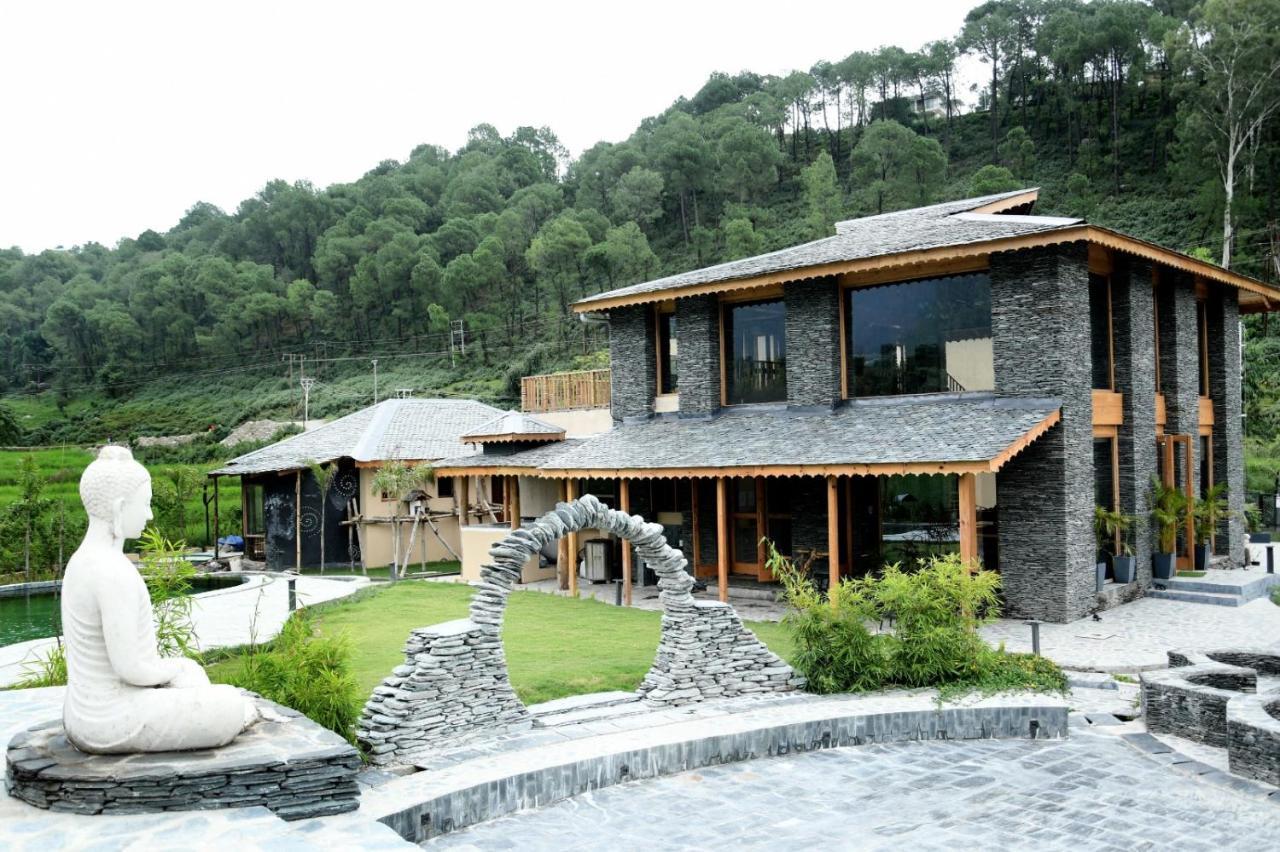 Osho Himalayas Wellness Resort Кангра Екстер'єр фото