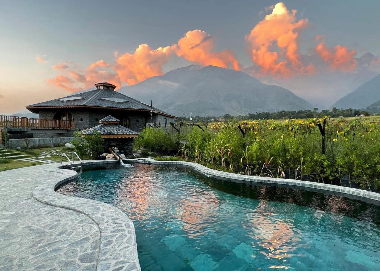 Osho Himalayas Wellness Resort Кангра Екстер'єр фото