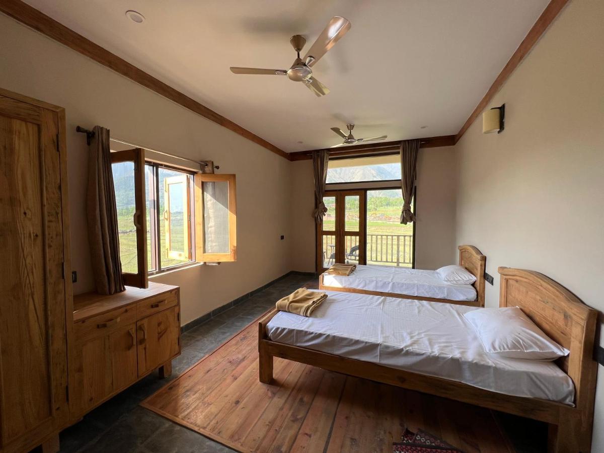 Osho Himalayas Wellness Resort Кангра Екстер'єр фото