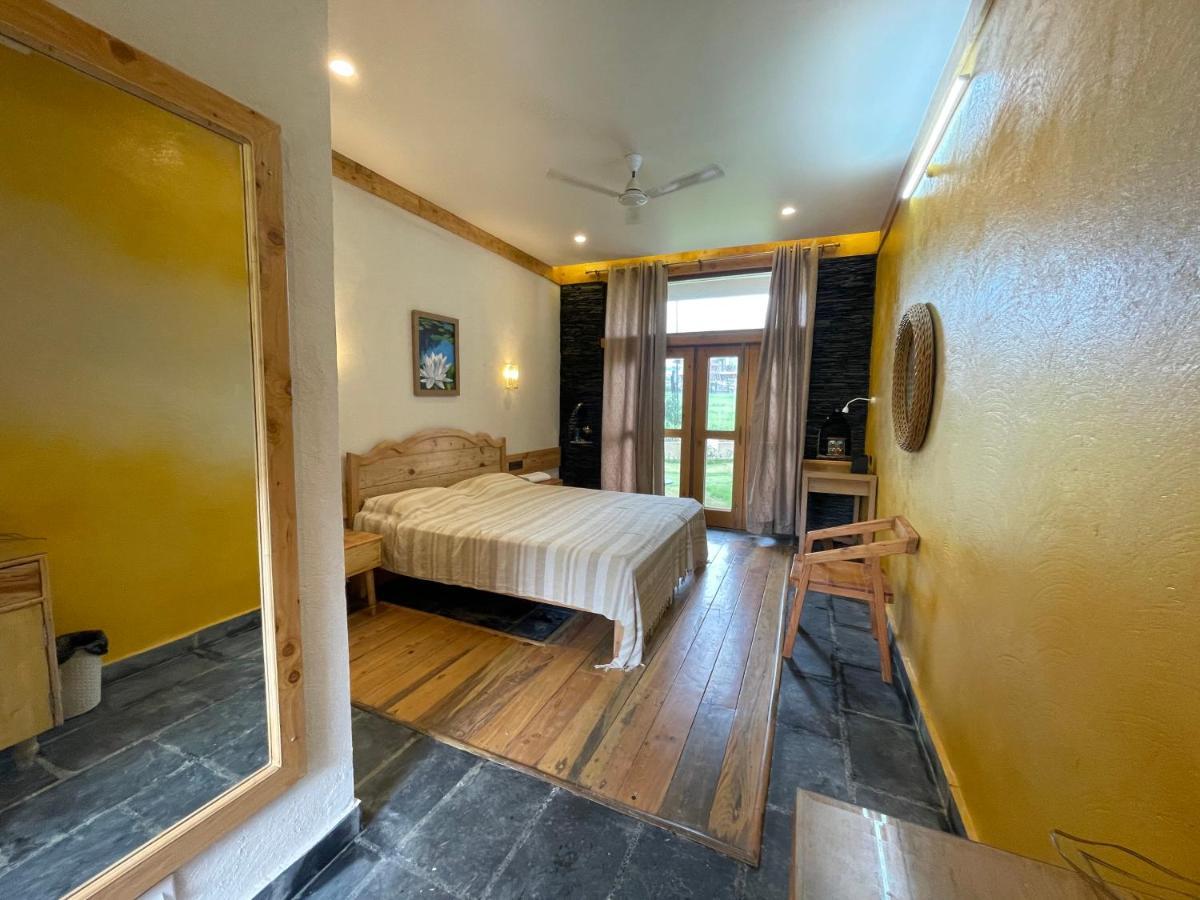 Osho Himalayas Wellness Resort Кангра Екстер'єр фото